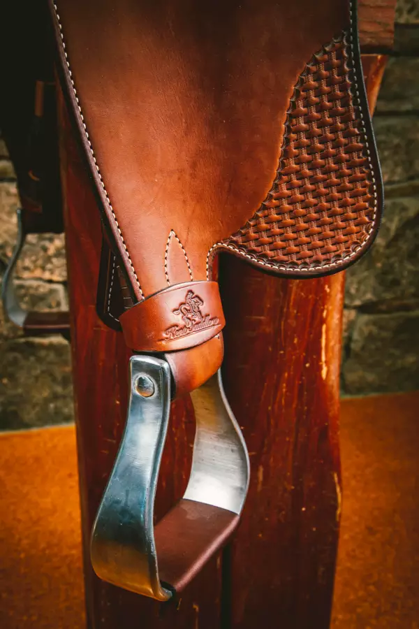 Saddle Features 12